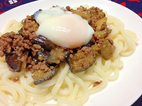 茄子そぼろ☆味噌うどん（温泉卵のせ）